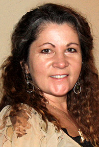 Charesse Moore, Sales Associate